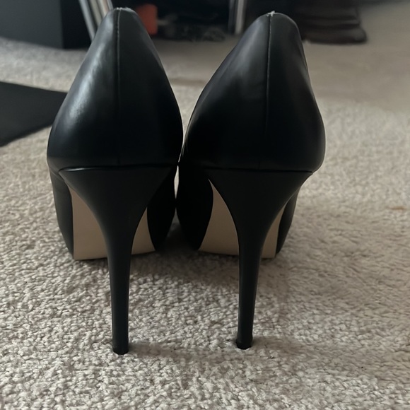 Madden Girl Black heels - Picture 3 of 6